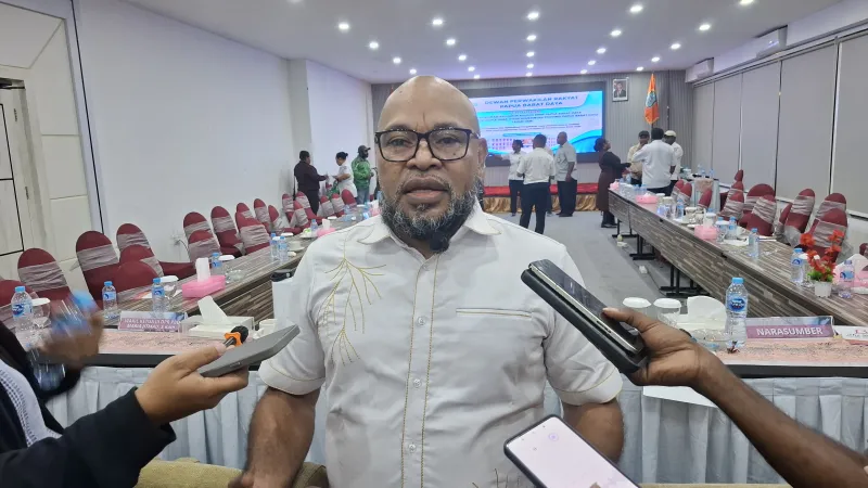 Anggota DPRP Papua Barat Daya yang juga Ketua Kelompok Khusus (Poksus), Frangky Umpain